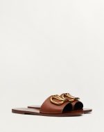 VLOGO SIGNATURE SLIDE SANDAL IN GRAINY COWHIDE WITH ACCESSORY